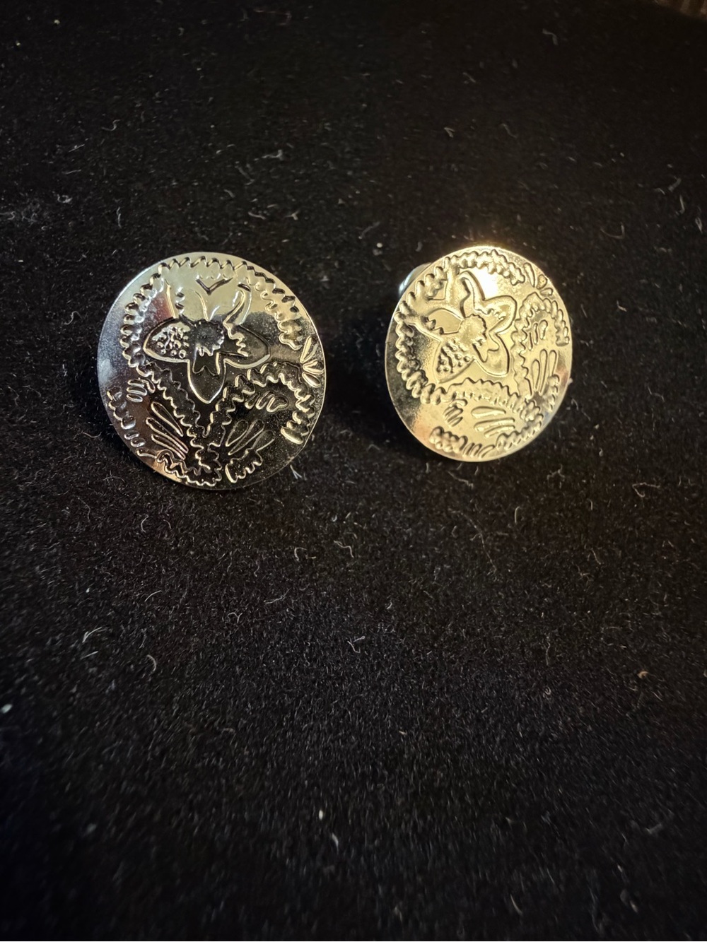Stamped Floral Round Silver Earrings